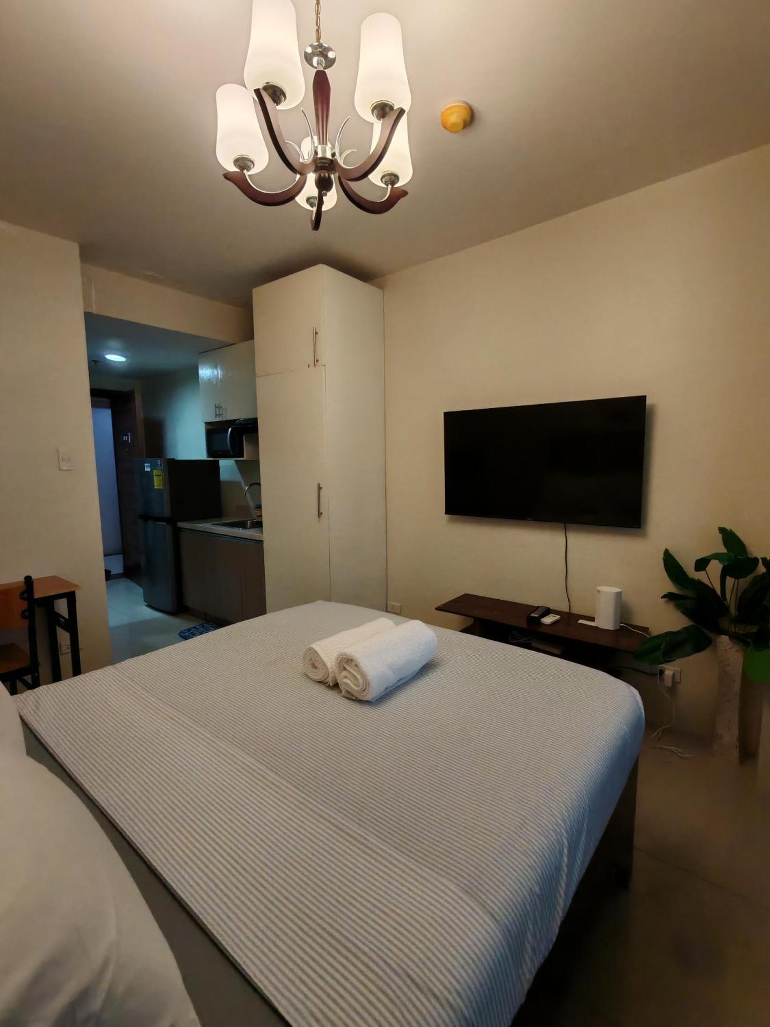 Lourdes Bedsit Horizon 101 * Cebu