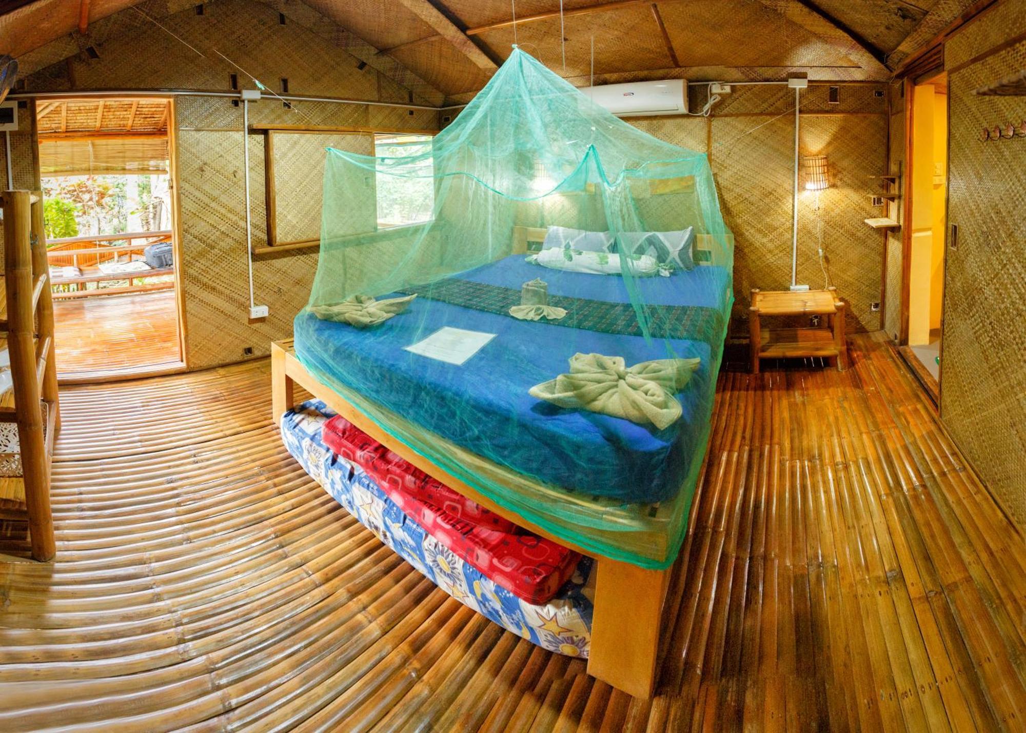 Camotes-hidden-huts San Francisco (Cebu)