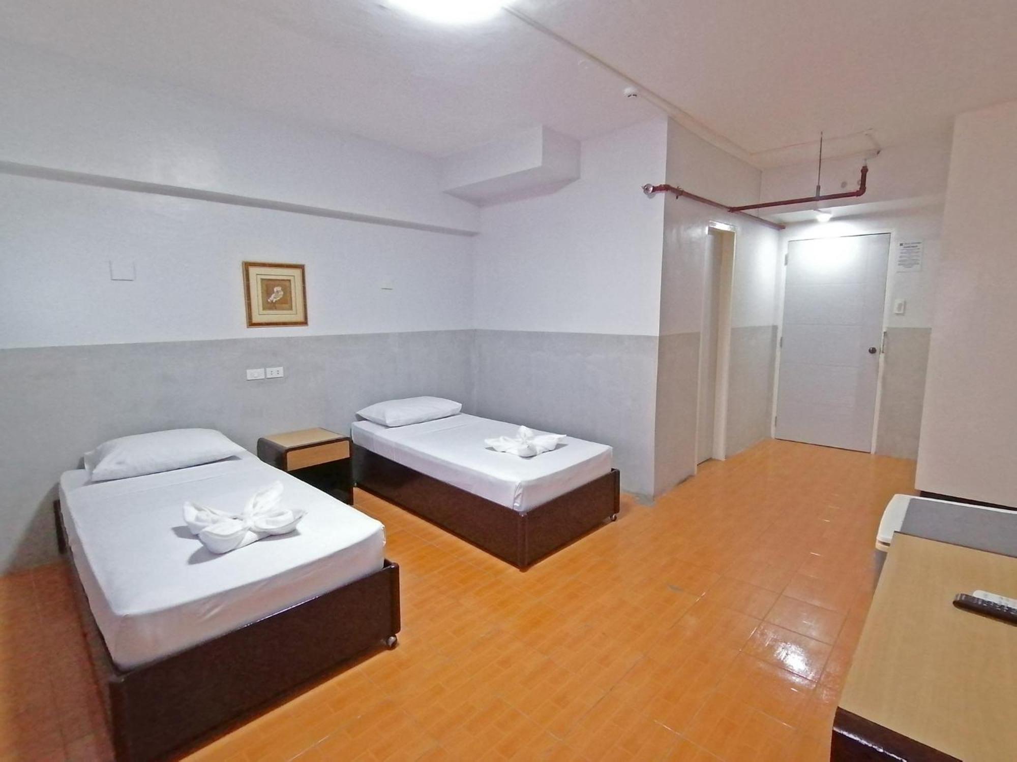 Dona Mercedes Hostel
