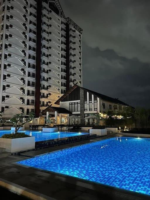 Apartment Grace Staycation Pool, 24hr Checkin & Easy Reach Airport Lapu-Lapu City