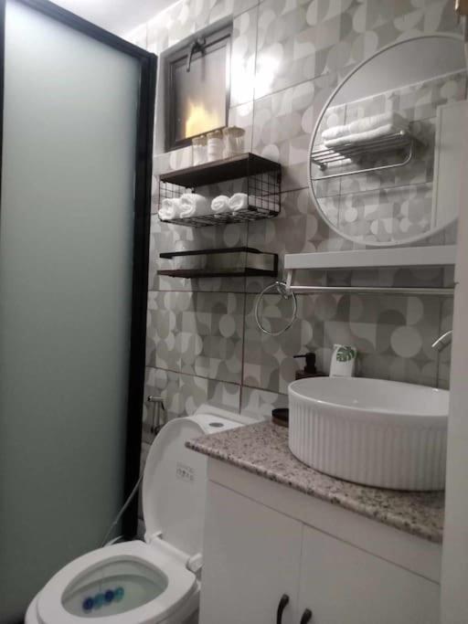 Apartment Grace Staycation Pool, 24hr Checkin & Easy Reach Airport