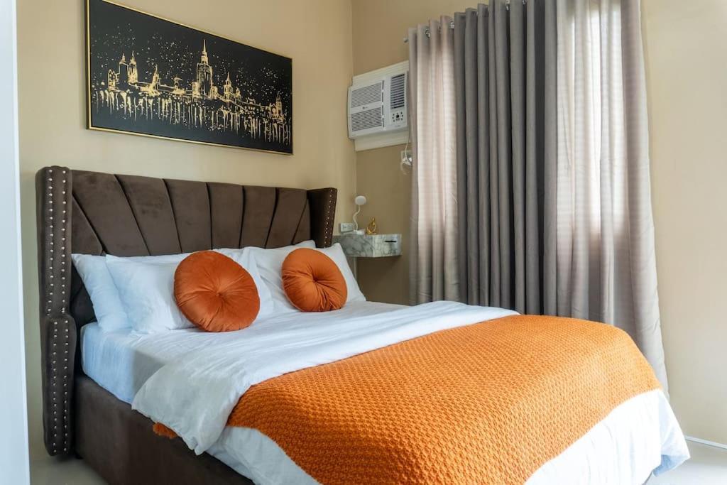 Grace Staycation Pool, 24hr Checkin & Easy Reach Airport Apartment