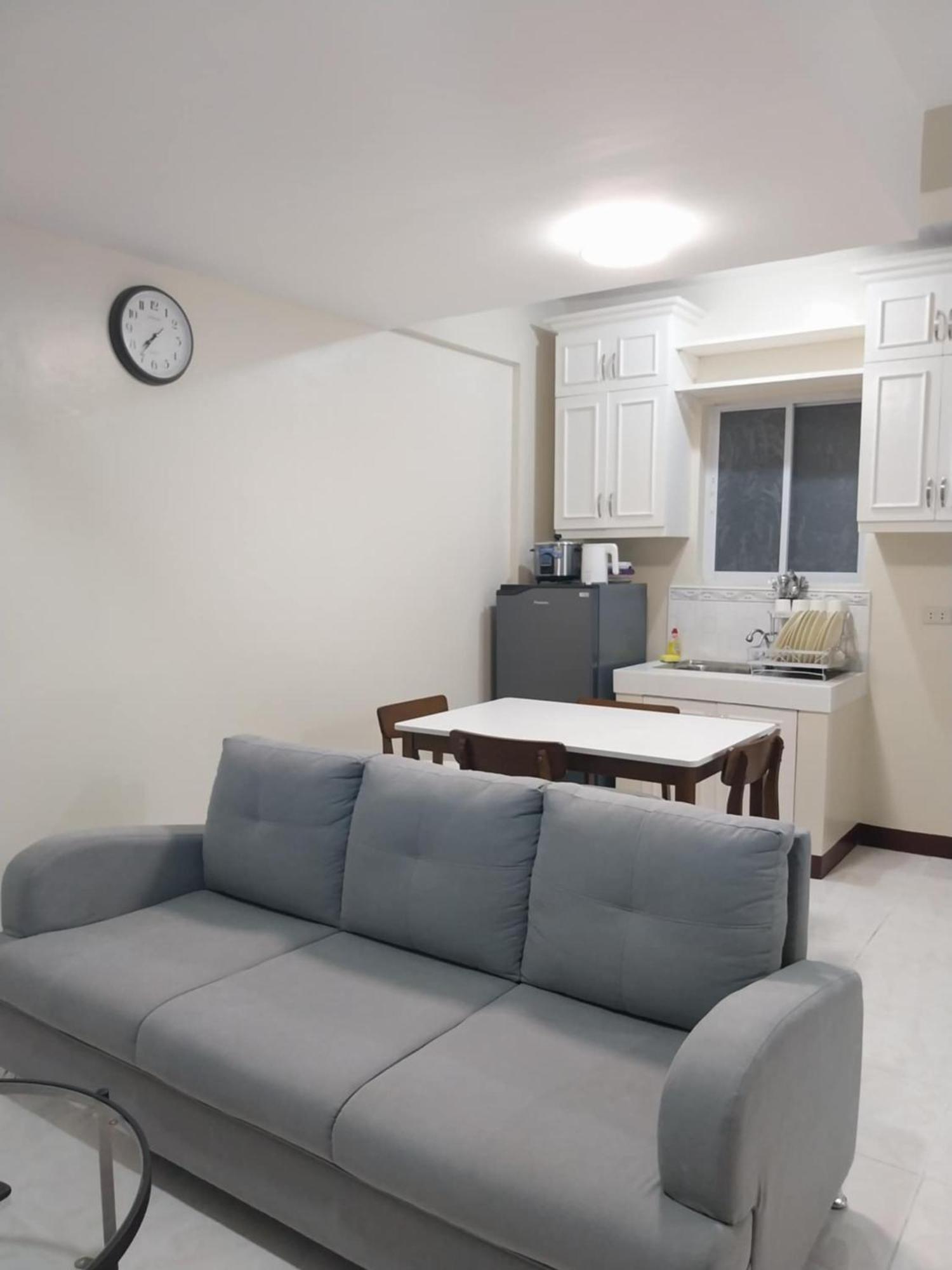 Abode86 Transient House - Pacific Grand Townhomes, Mactan Lapu-lapu City, Cebu Gabi