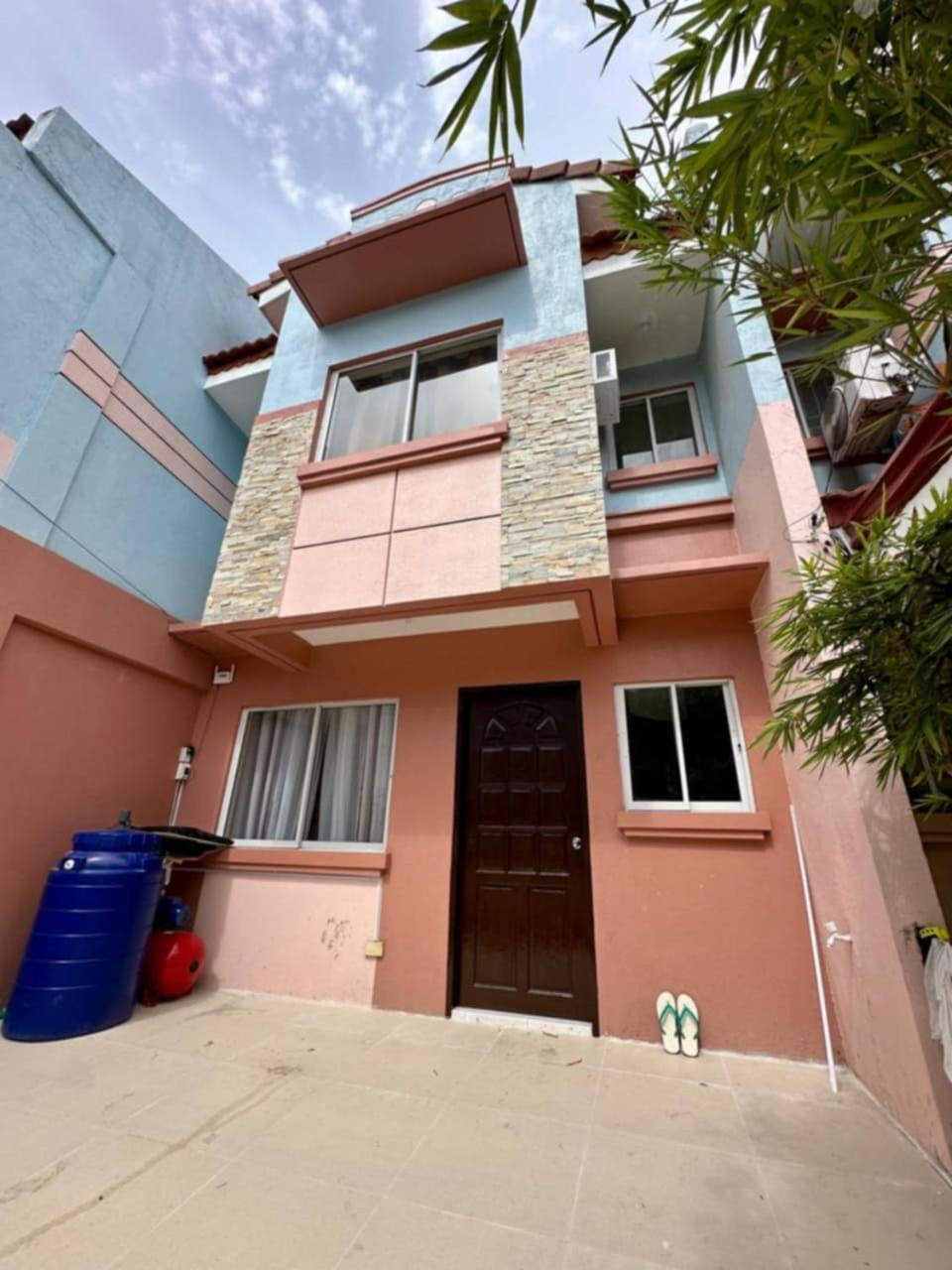 Abode86 Transient House - Pacific Grand Townhomes, Mactan Lapu-lapu City, Cebu Apartment