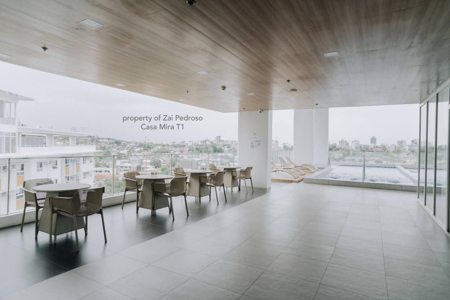 Aparthotel Minimalist Haven, Maximum Fun! Cebu