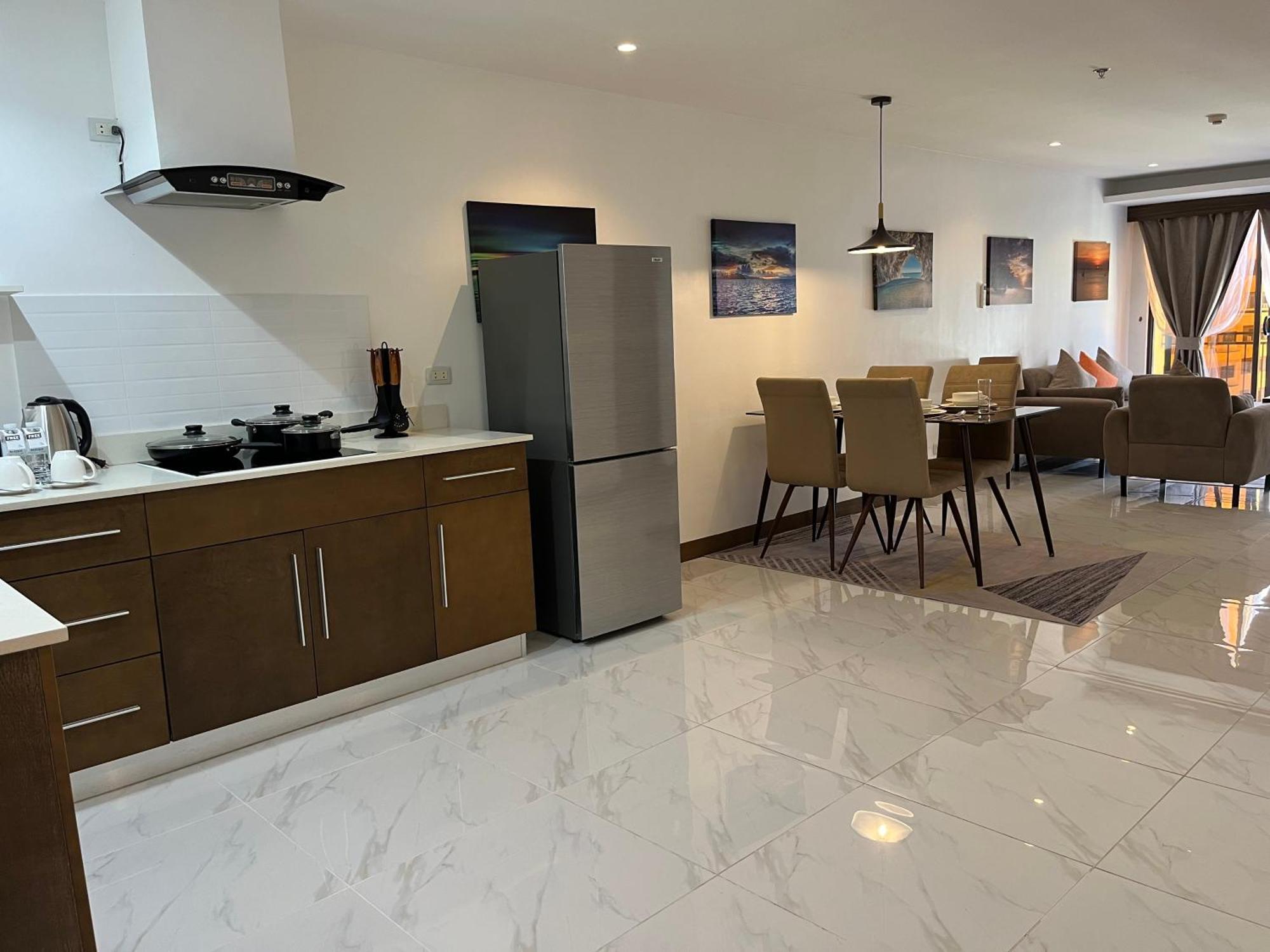 88th Avenue Aparthotel