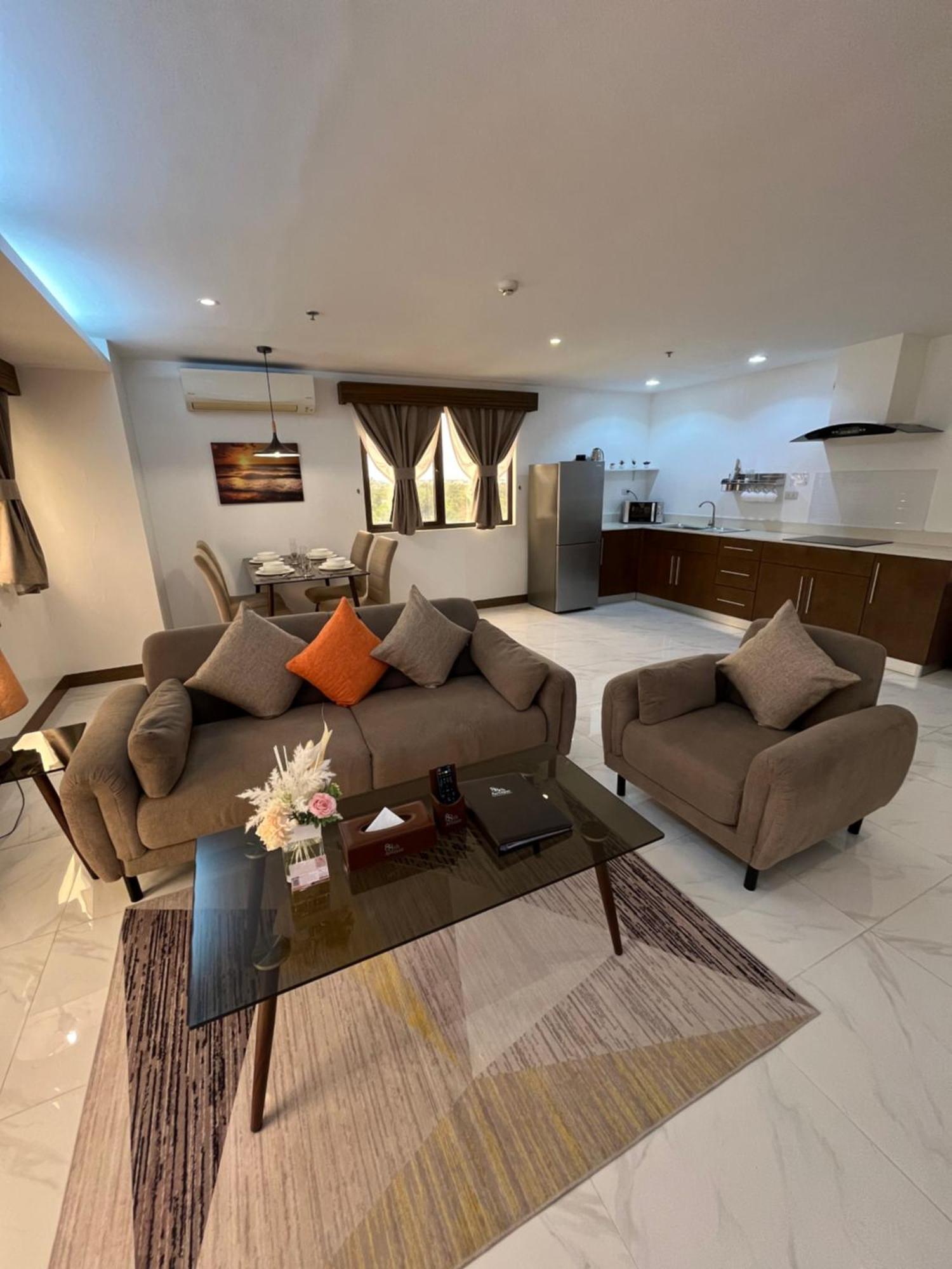 Aparthotel 88th Avenue *