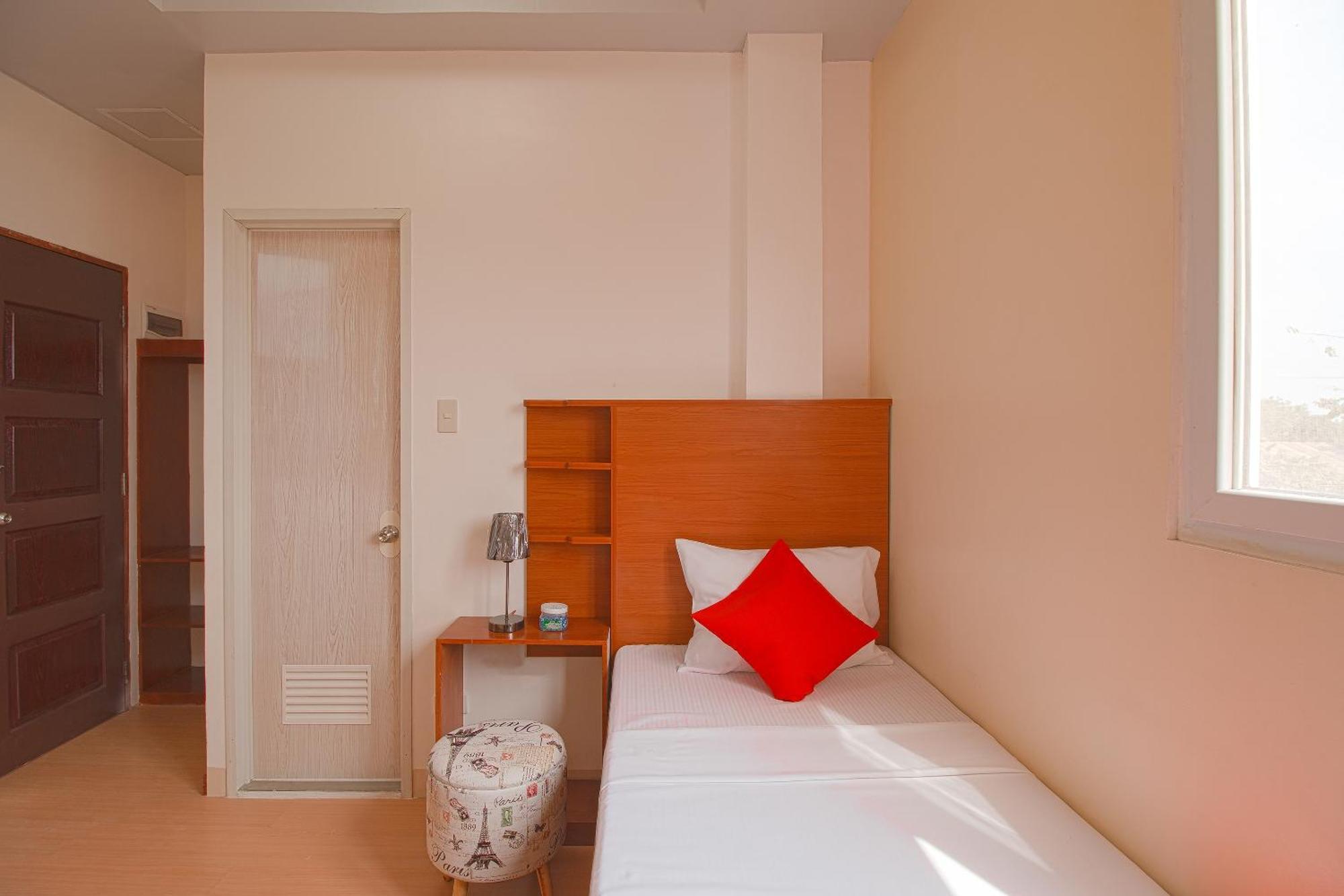 Oyo 685 K Fortune Apartelle 3*