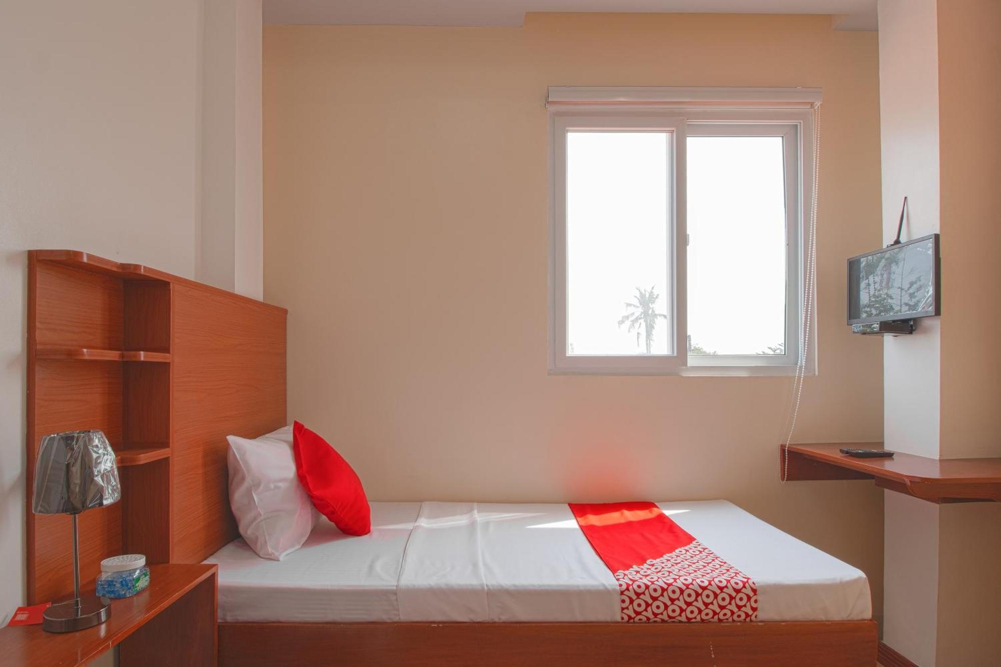 Hotel Oyo 685 K Fortune Apartelle 3*