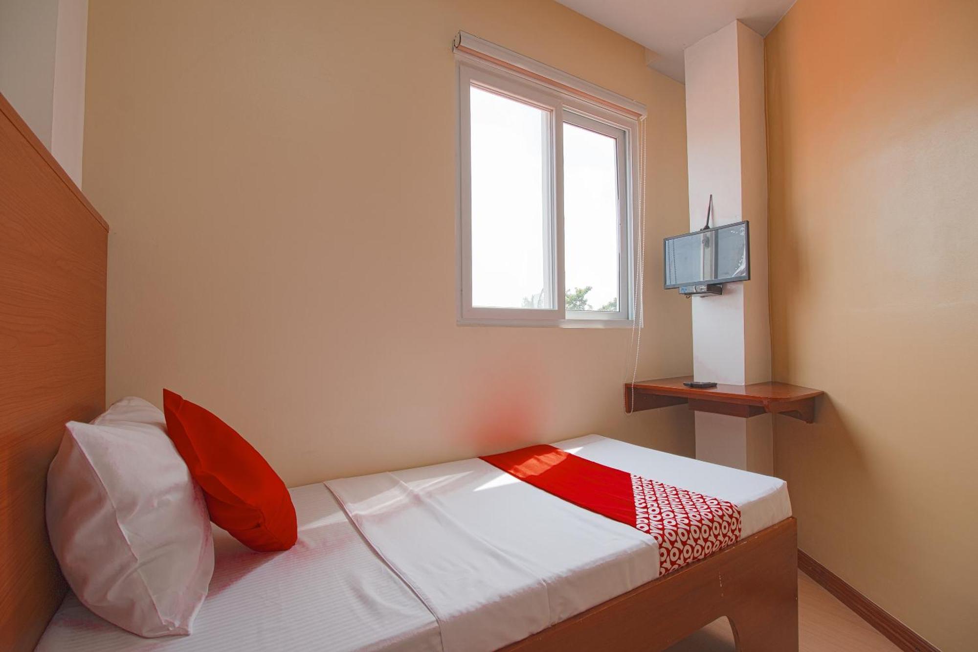 Oyo 685 K Fortune Apartelle Hotel 3*