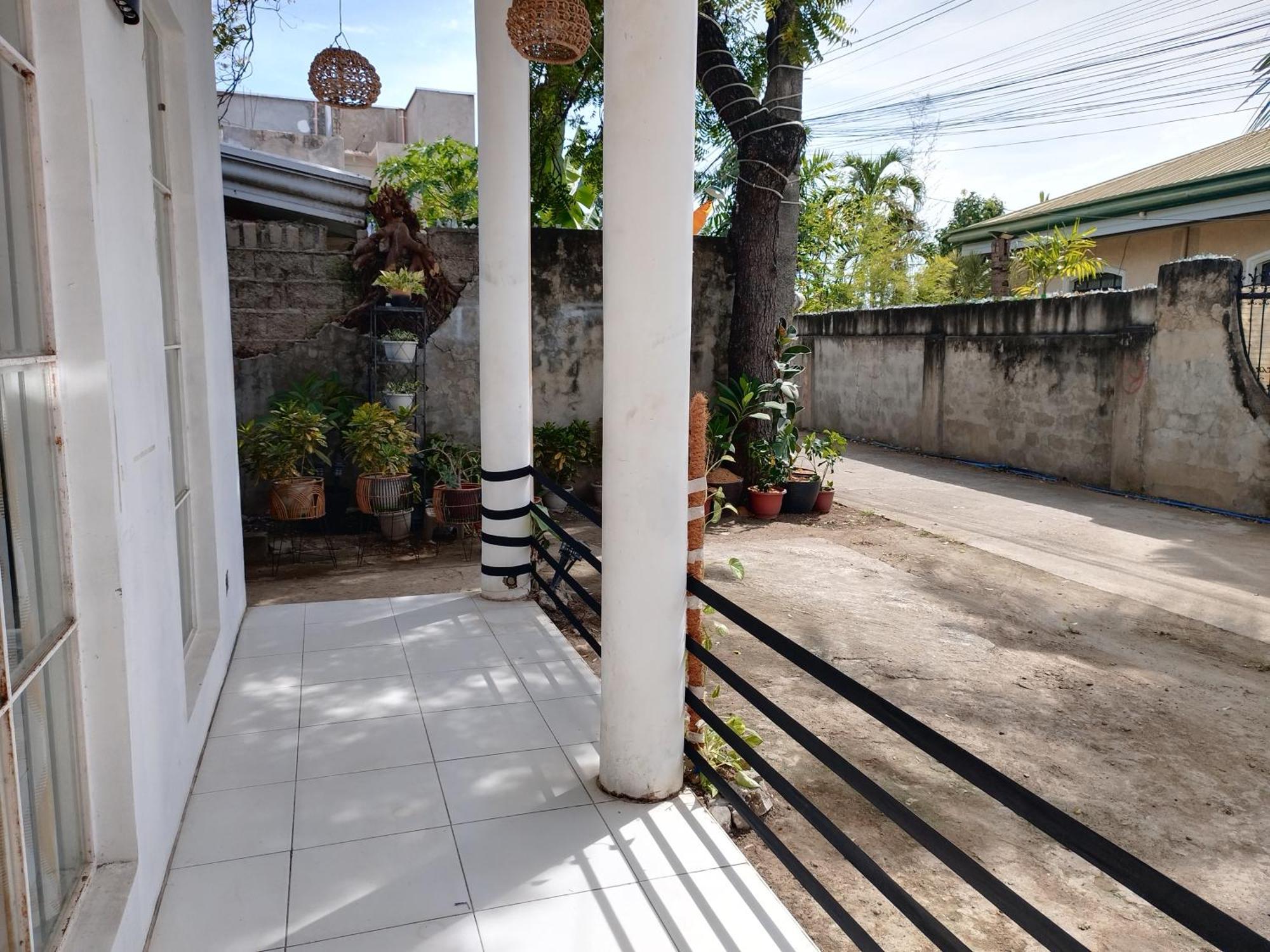 R & J In Naga Cebu Homestay