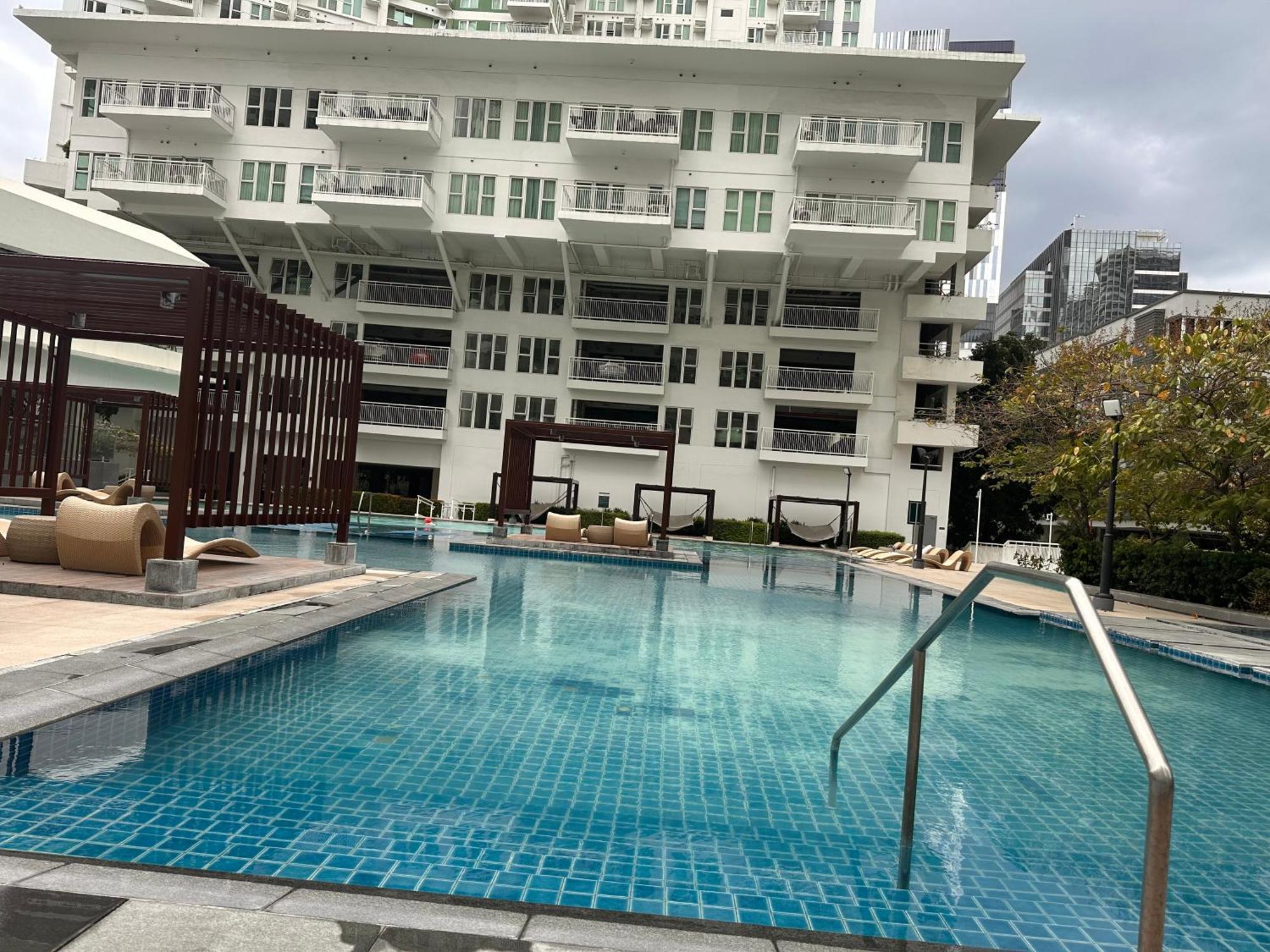 Solinea Residences 30thfloor Ayala Business Center Ph * Cebu