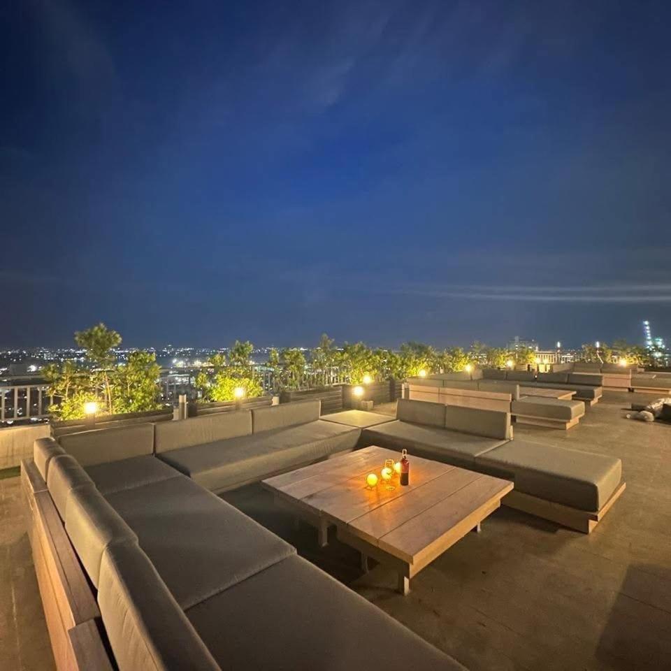 Aparthotel Cozy Urban In Grand Residences With Balcony