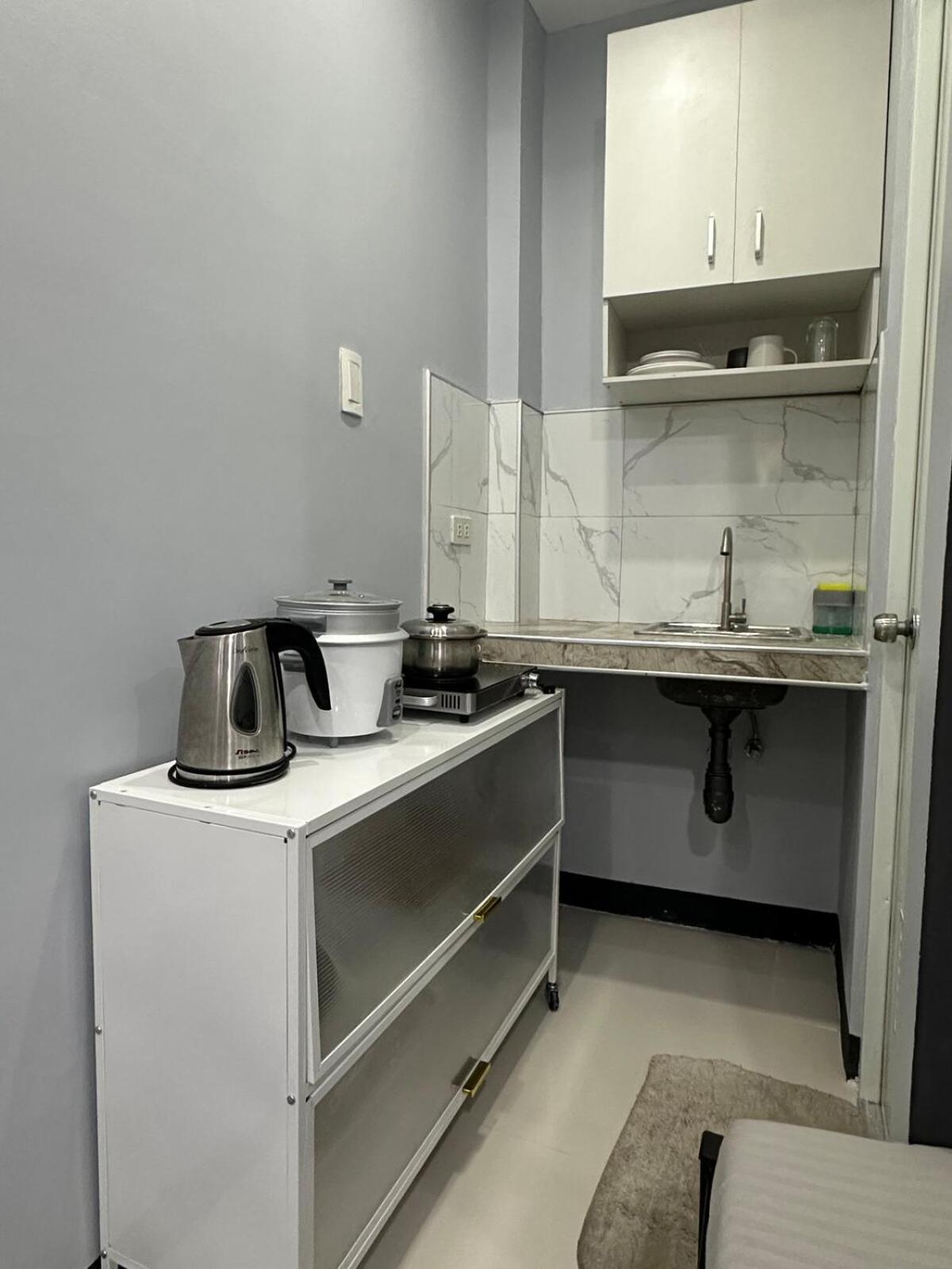 K And R Fully-furnished Apartment
