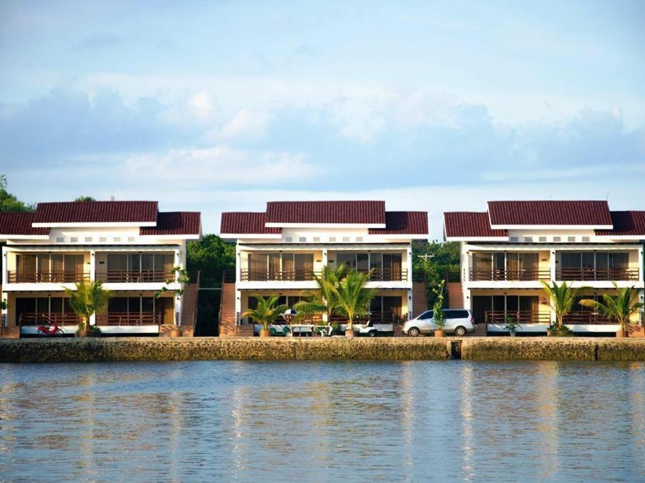 Papakit's Marina And Fishing Lagoon Powered By Cocotel Liloan