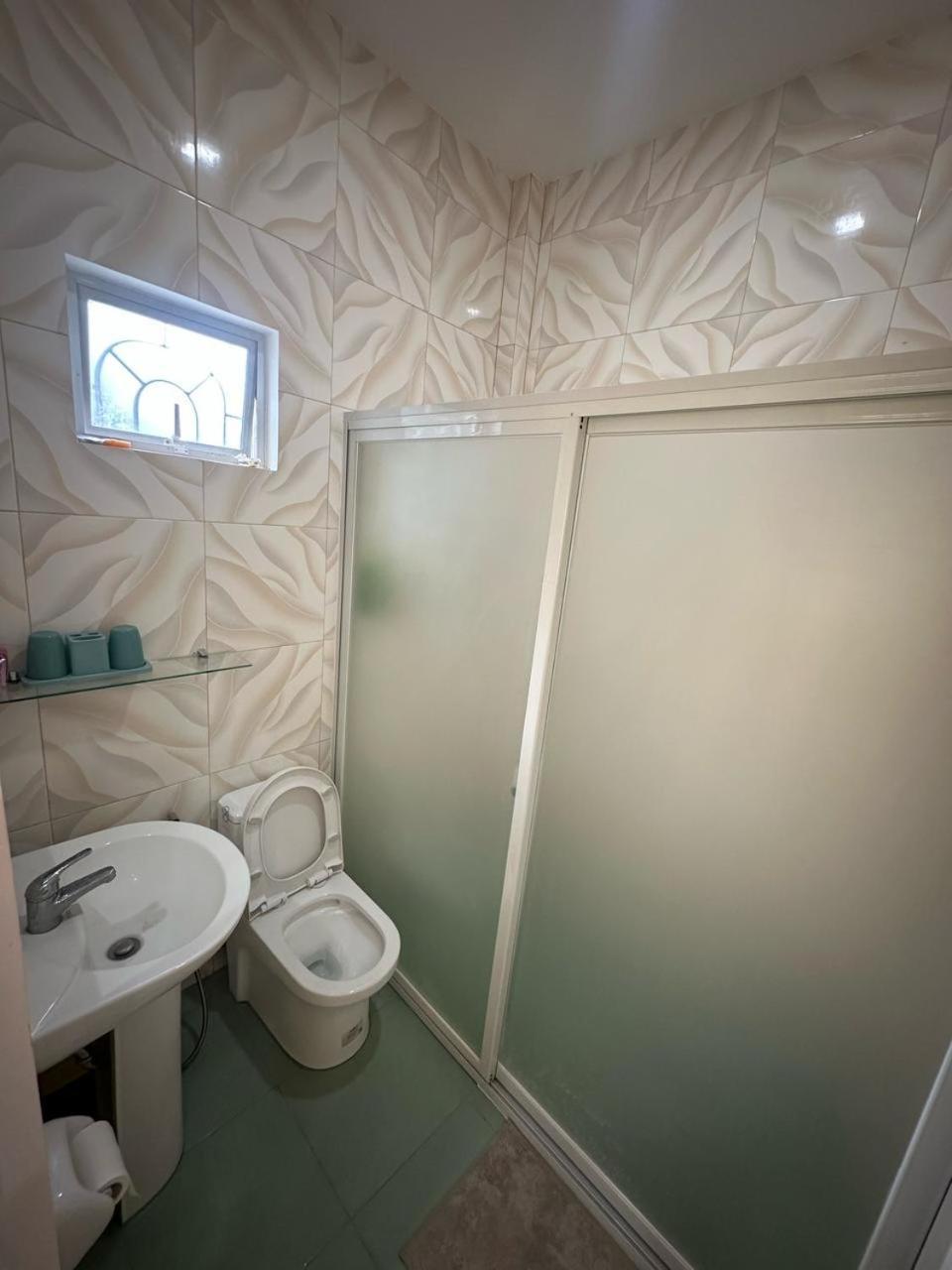 Jennys White Haven Homestay San Francisco (Cebu)
