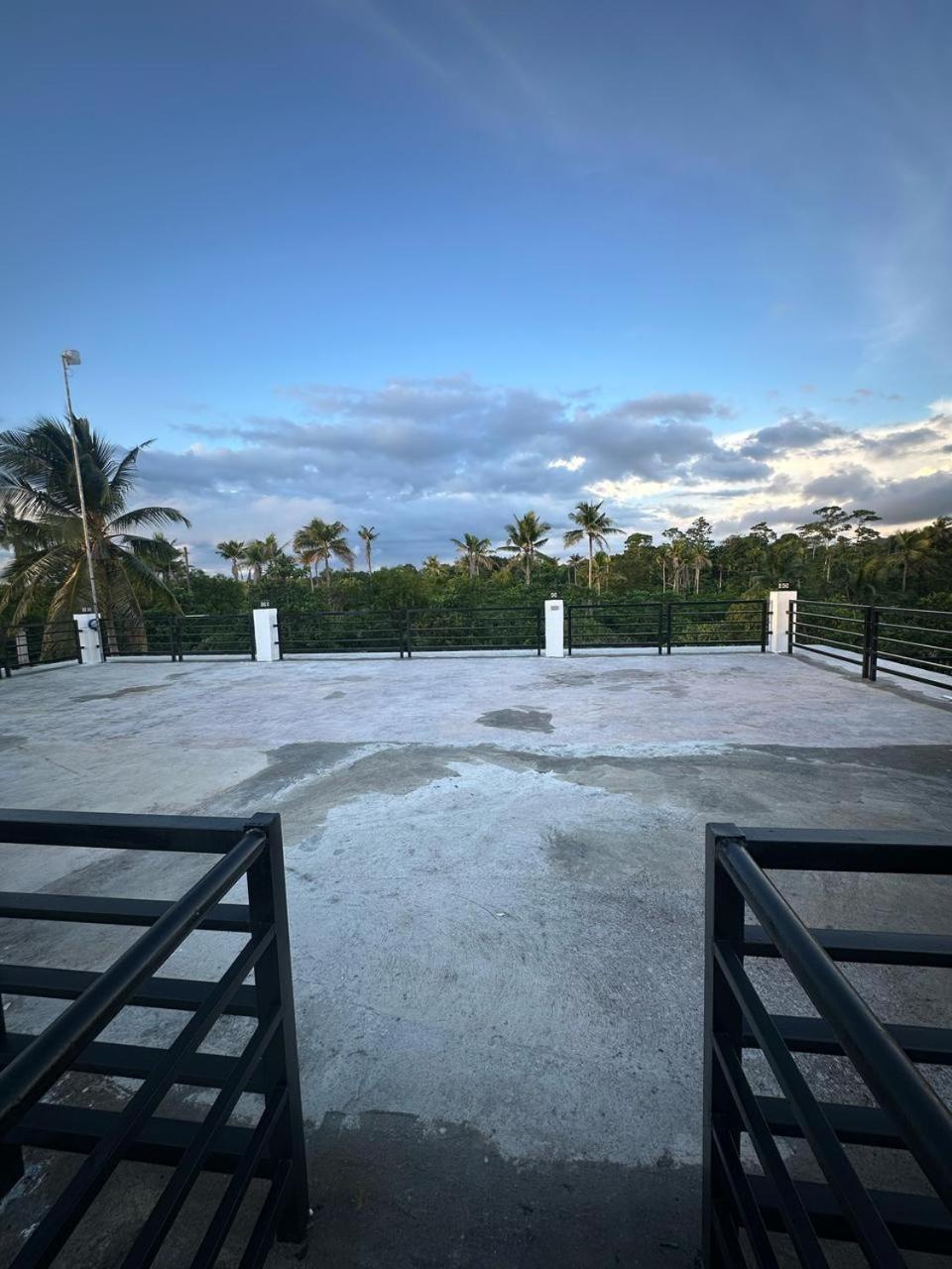 Jennys White Haven Homestay San Francisco (Cebu)