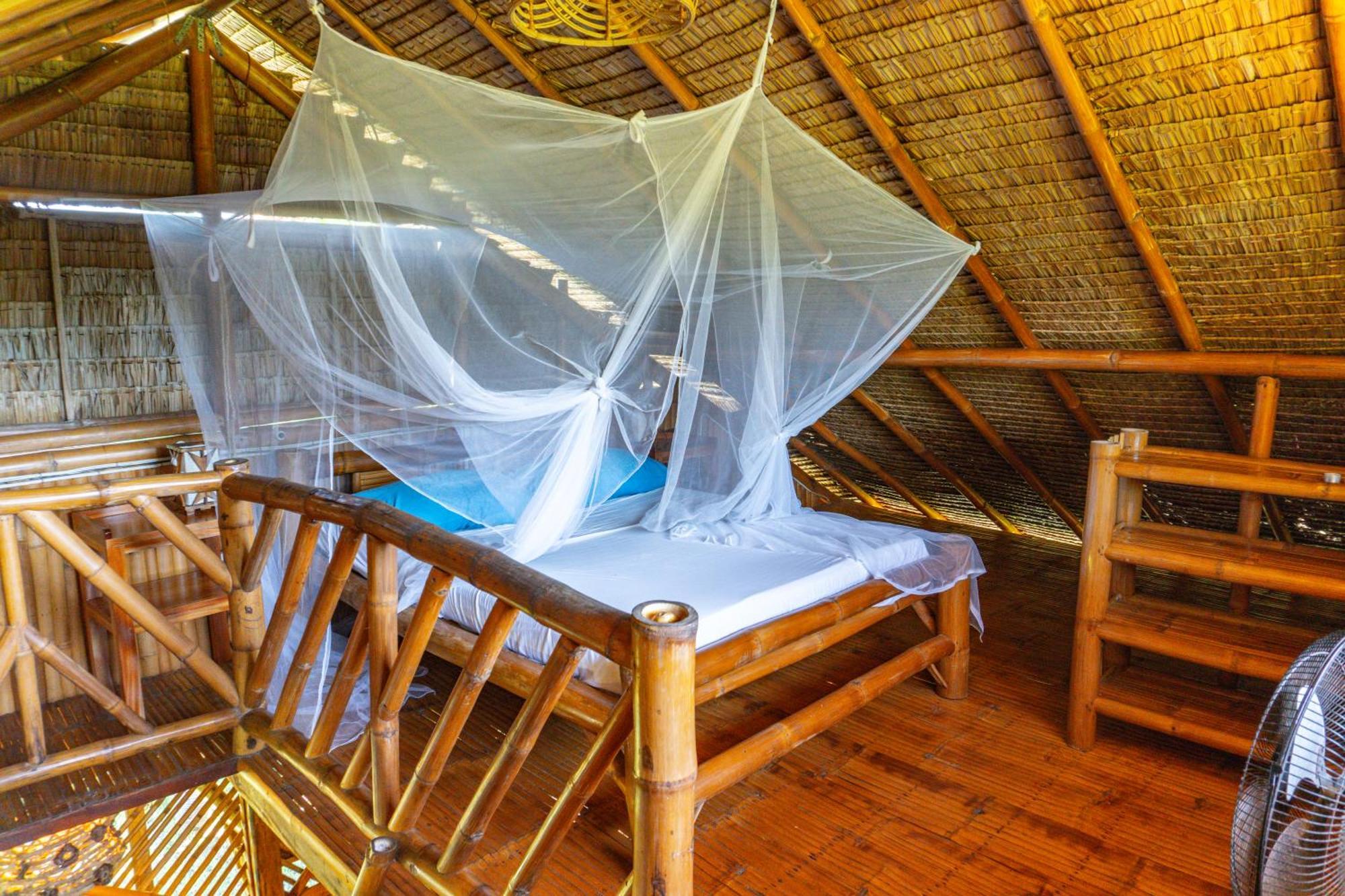 Tongo Hill Lodge *