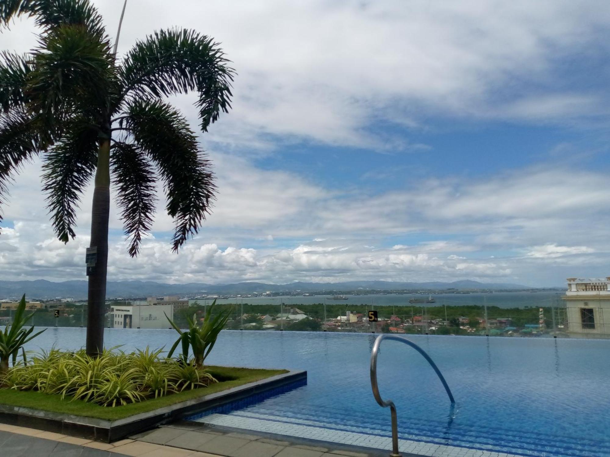 Mactan Newtown 8 Boulevard Deluxe Ocean View Apartment Lapu-Lapu City