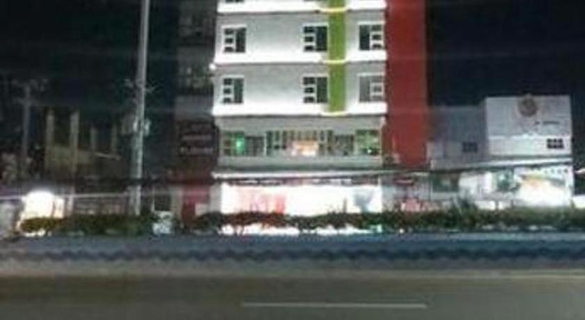 Sempre Premier Mactan Airport 3*
