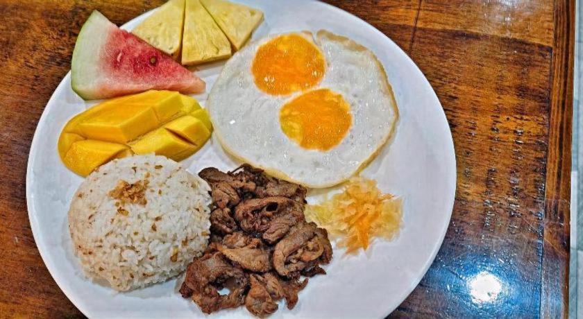 Sempre Premier Mactan Airport Hotel Cebu