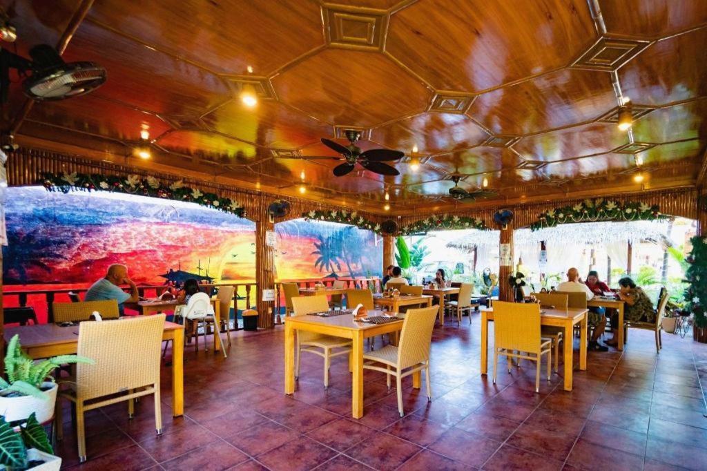 Resort Coucou Bar And Restaurant