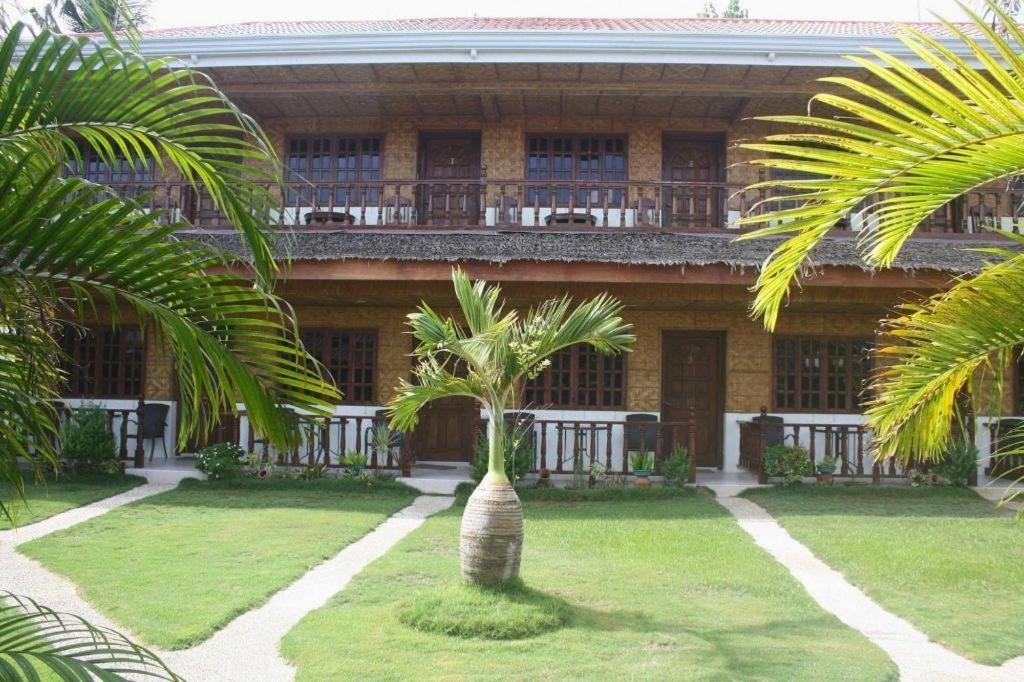 Coucou Bar And Restaurant