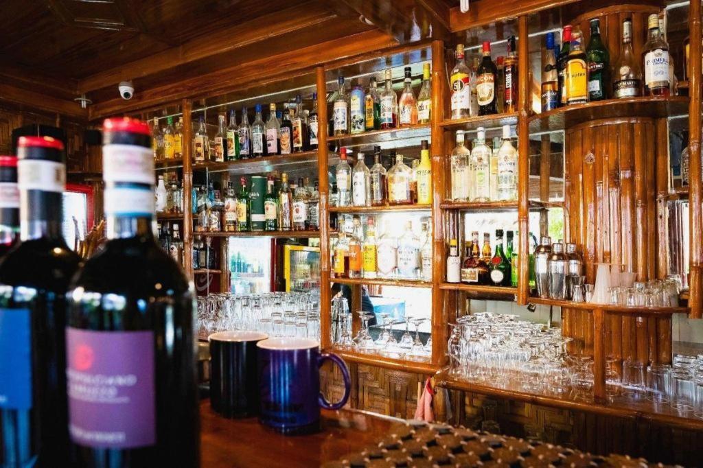 Coucou Bar And Restaurant Resort