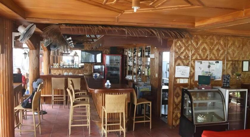 Resort Coucou Bar And Restaurant