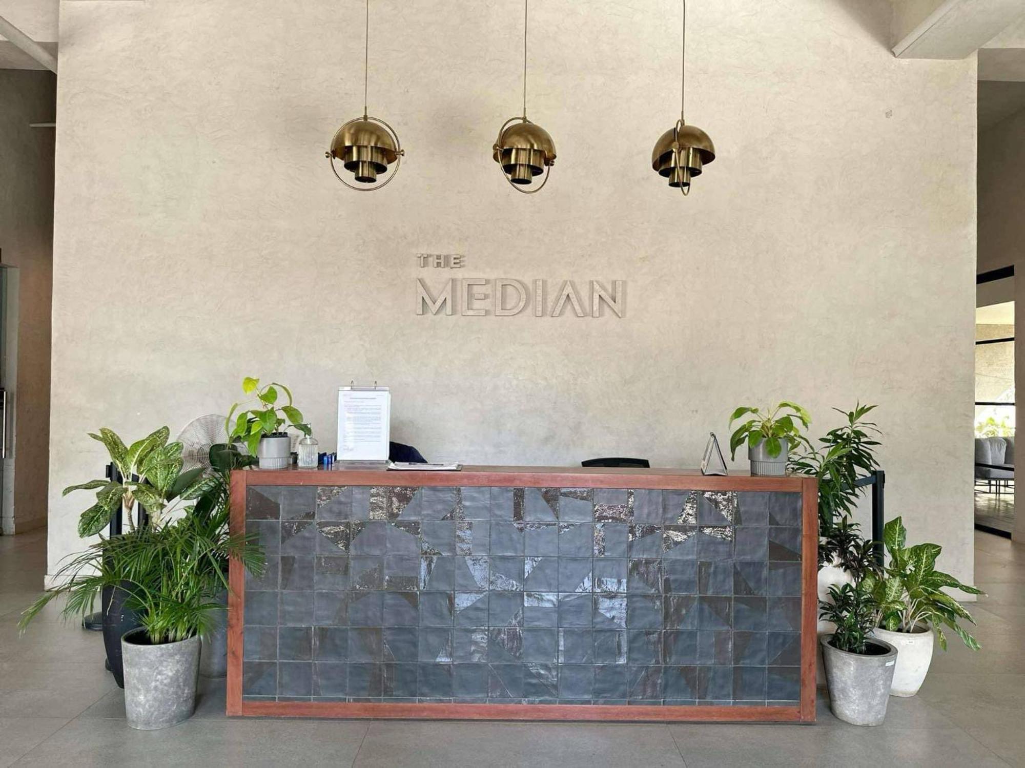 Cozy Couple's Getaway - The Median *