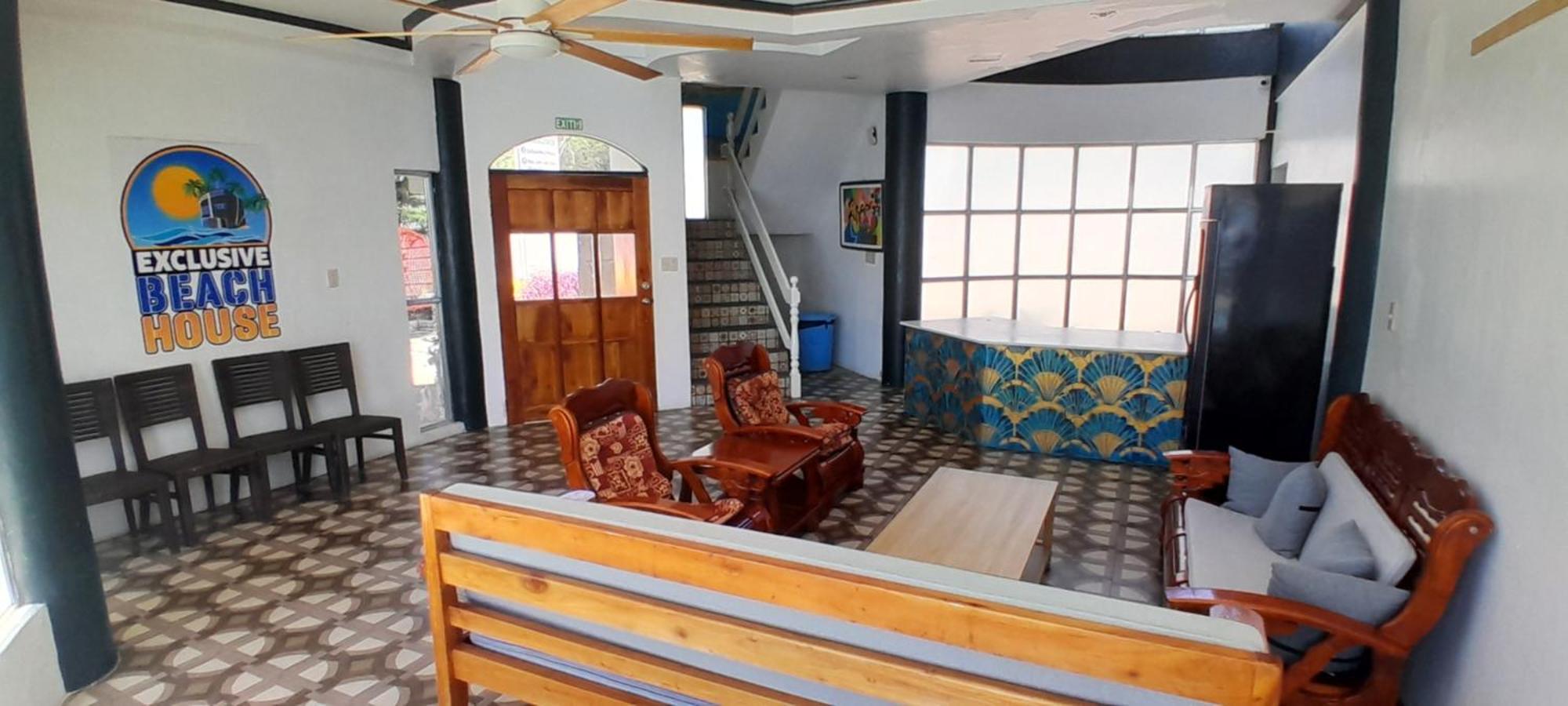 Bahay bakasyunan Exclusive House Catmon