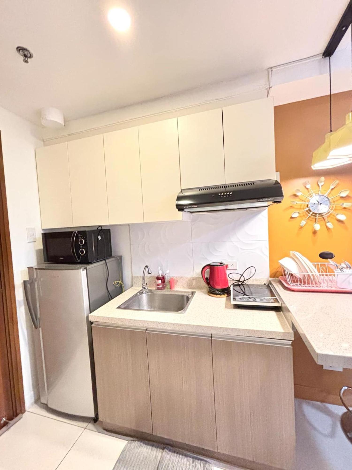 Classy Gabi's Crib - Horizon 101