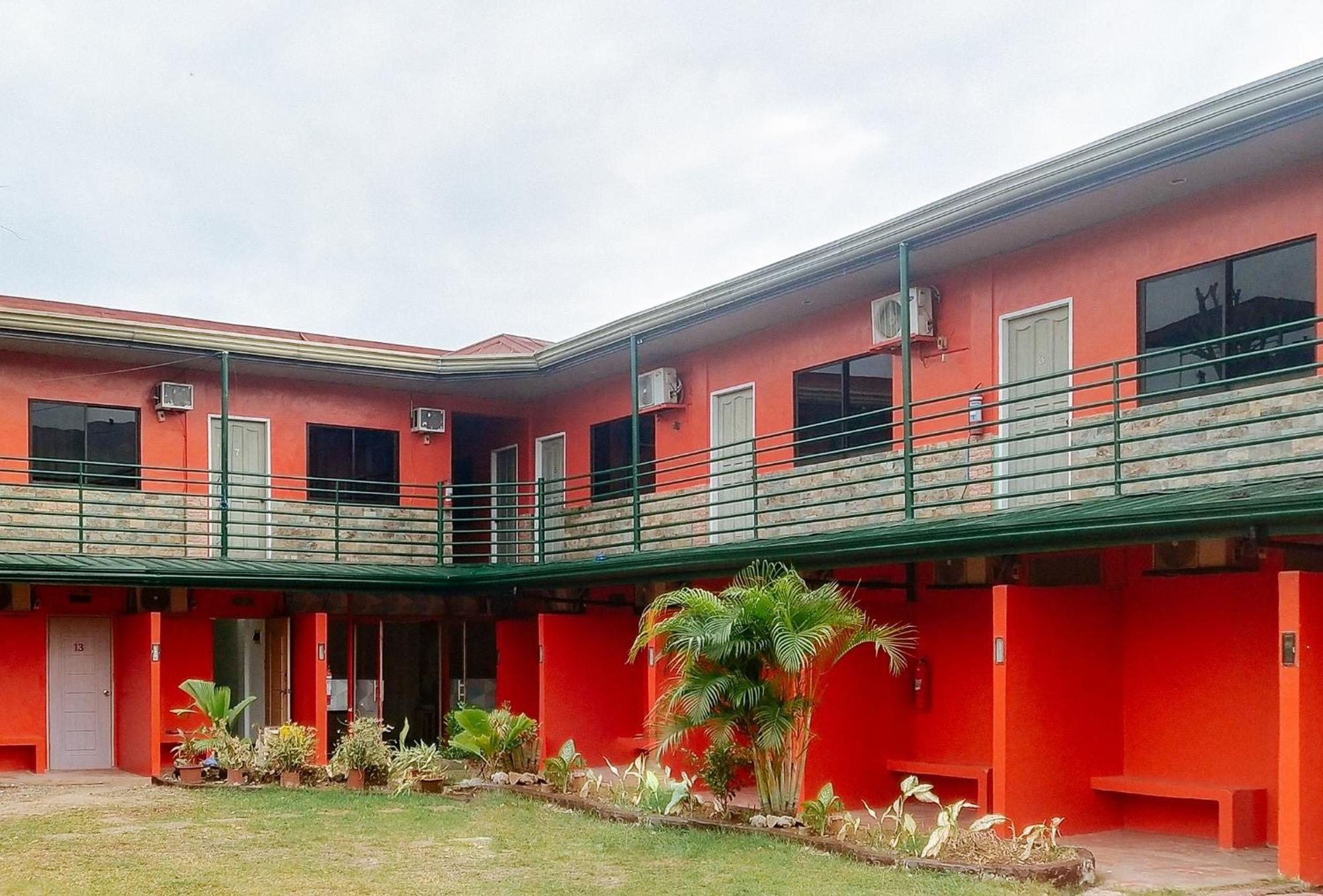 Max Travellers By Reddoorz Inn Lapu-Lapu City