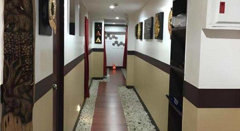 Abc Hotel