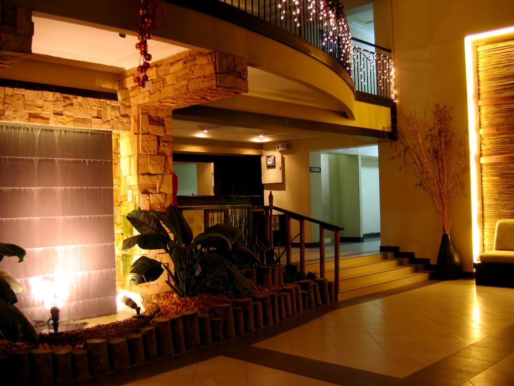 Hotel Lancaster Cebu 3*