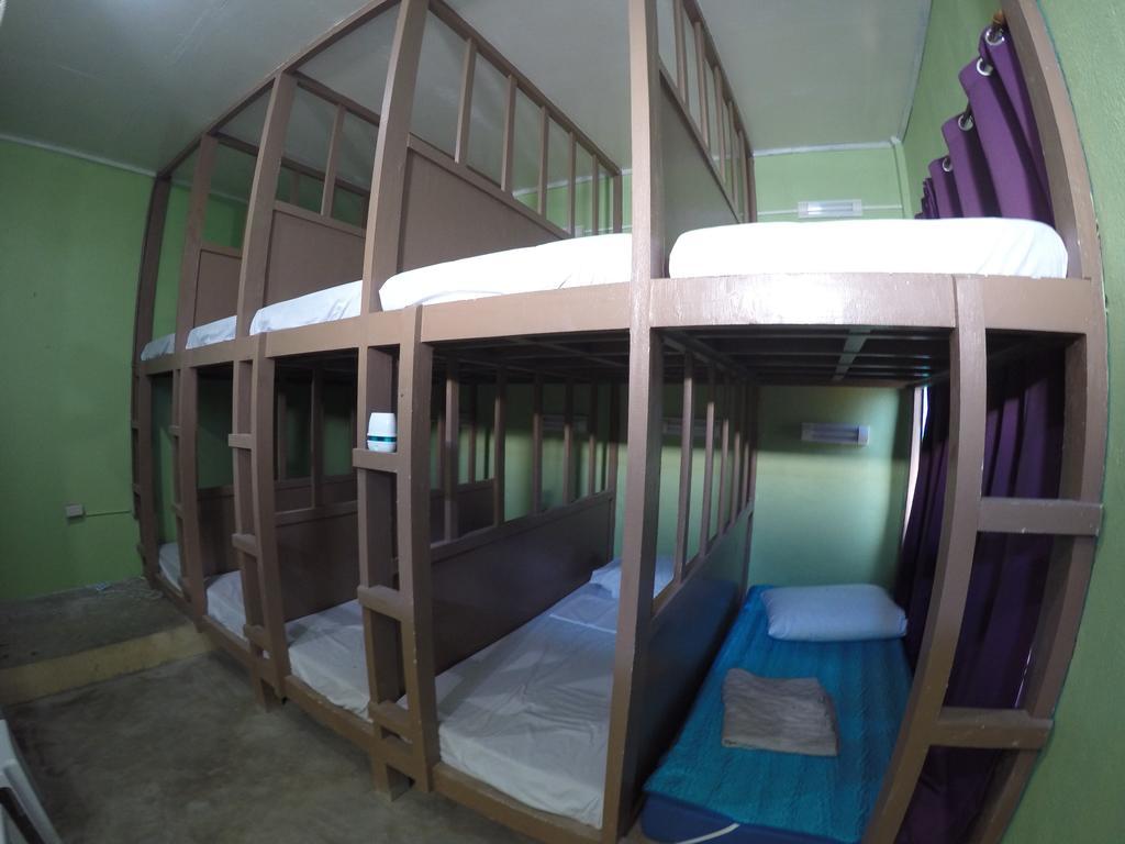 Budget Hostel *