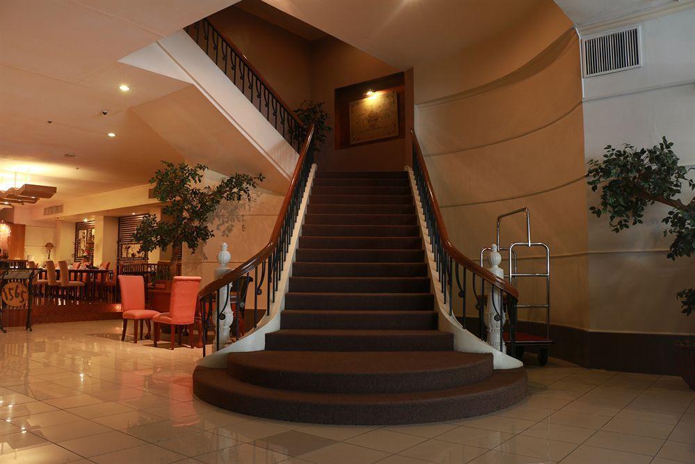 The Bellavista 3* Lapu-Lapu City