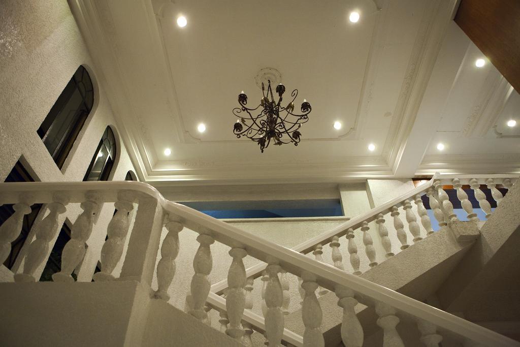 Montebello 4*