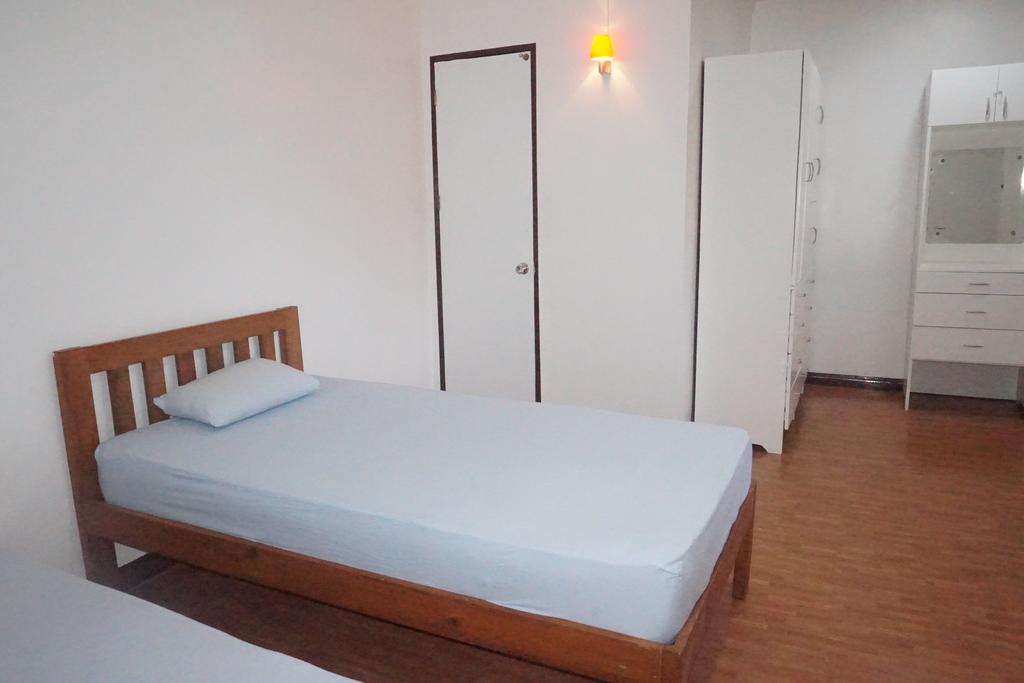 Hostel E-Mo Dormitory
