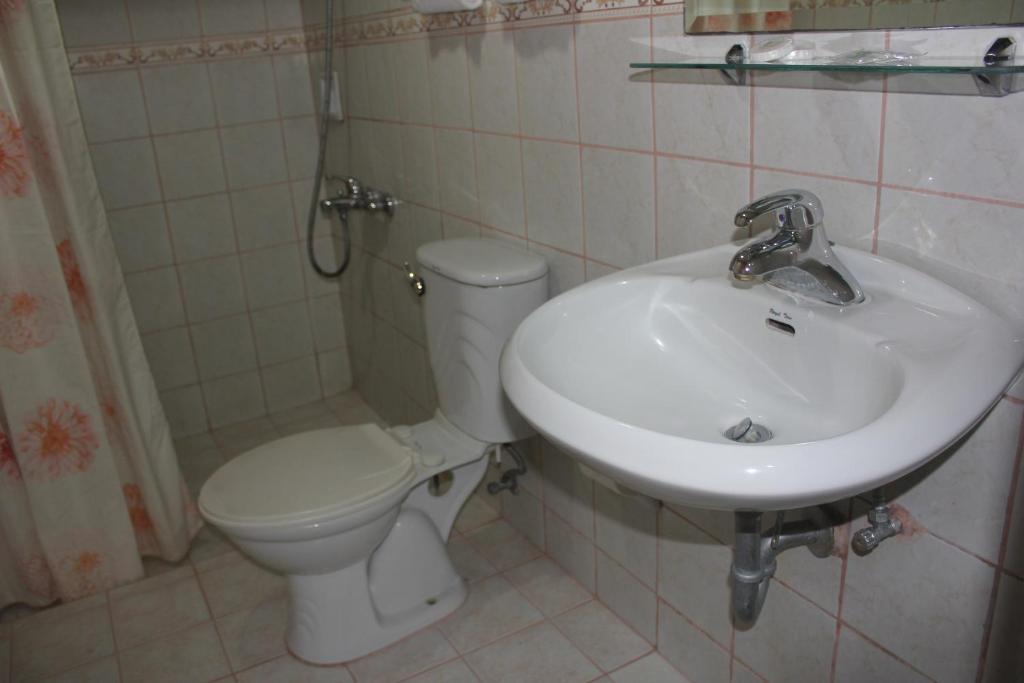 Elegant Circle Hotel 3*