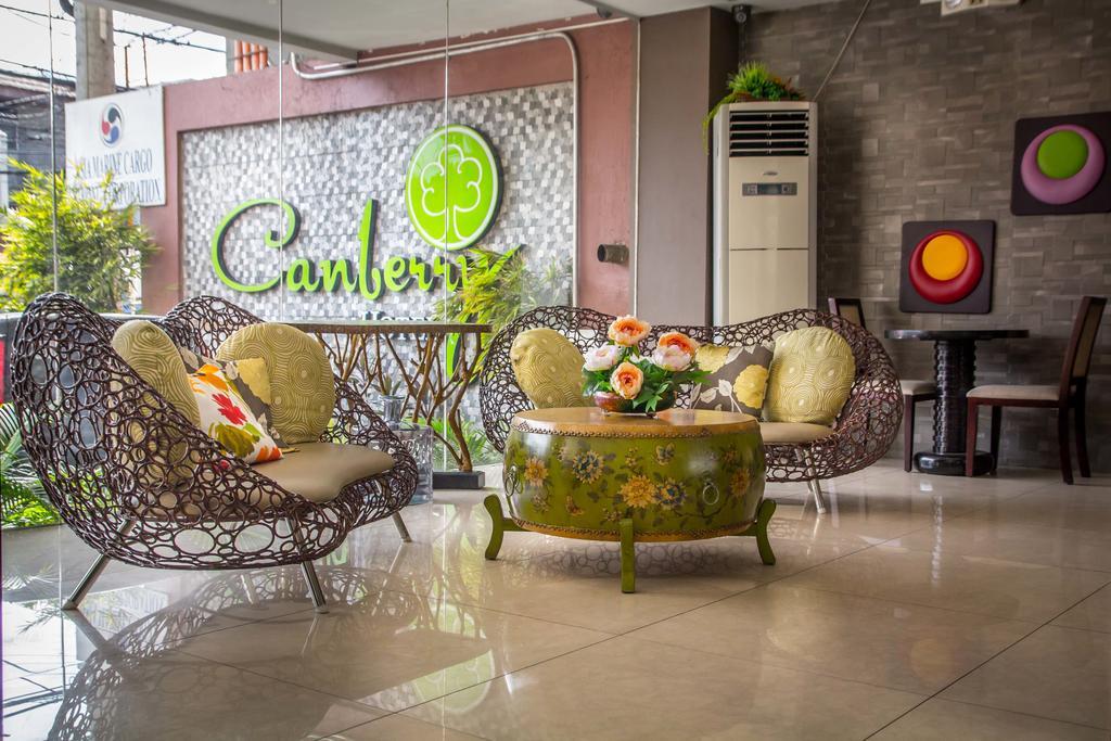 Hotel Canberry 2*