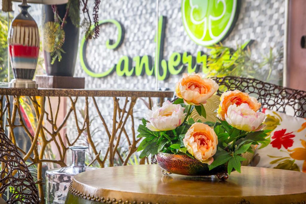 Hotel Canberry