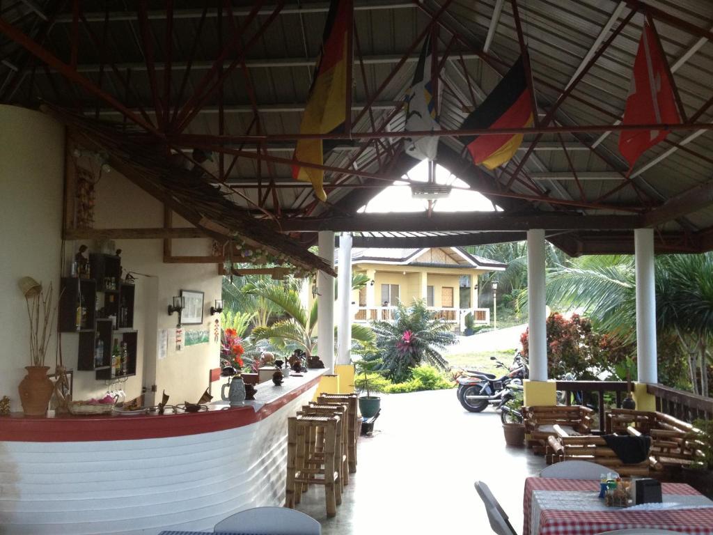 Moalboal Resort 3*
