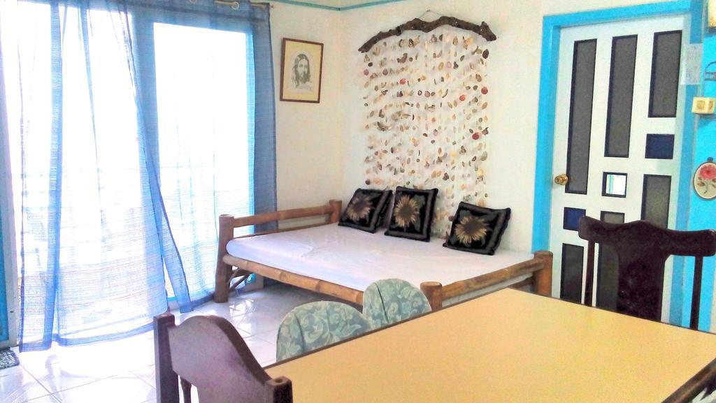 Guest house La Bella Beach House Cebu 2*