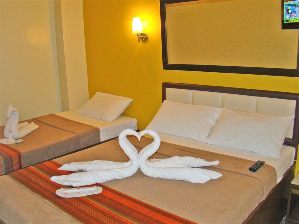 Express Mactan Inn