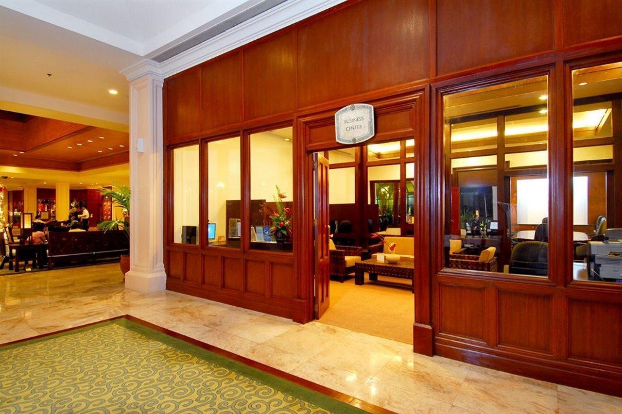 Waterfront Airport And Casino Lapu-Lapu City