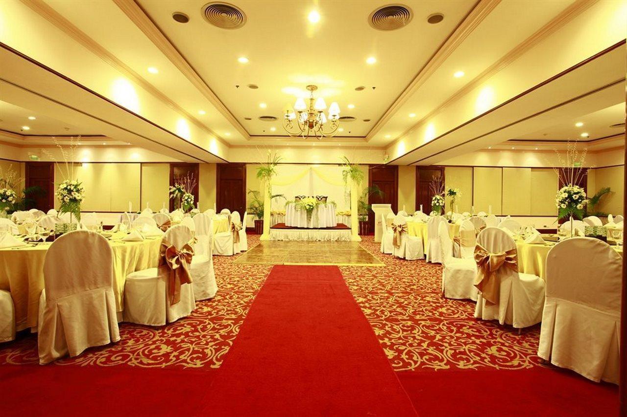 Waterfront Airport And Casino Lapu-Lapu City