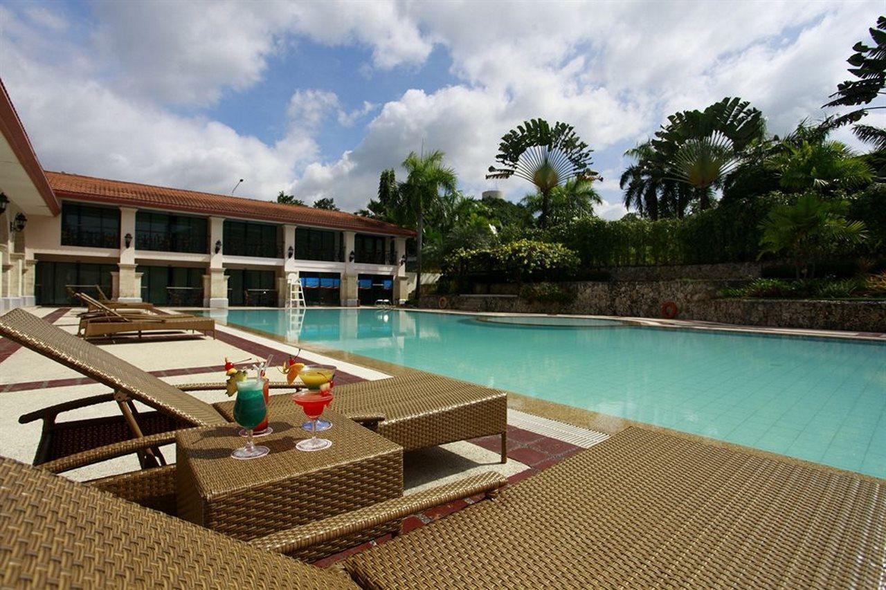 Hotel Waterfront Airport And Casino 4*