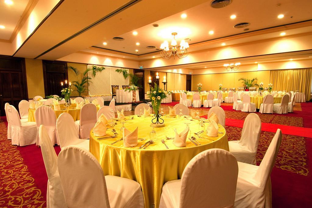 Hotel Waterfront Airport And Casino Lapu-Lapu City
