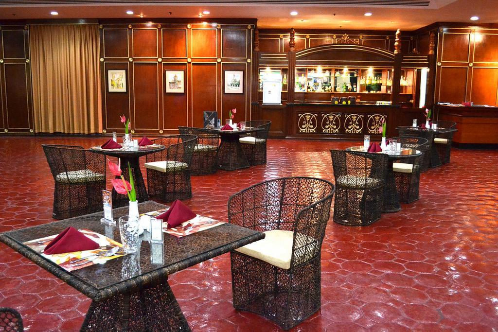 Hotel Waterfront Airport And Casino 4*